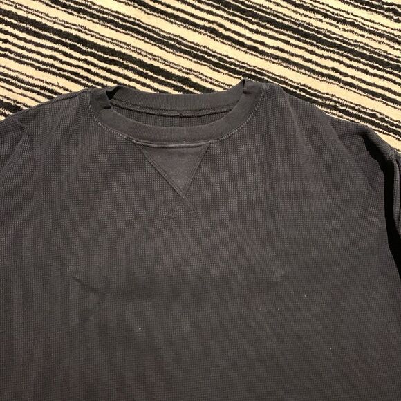 Black crew neck - Picture 2 of 3